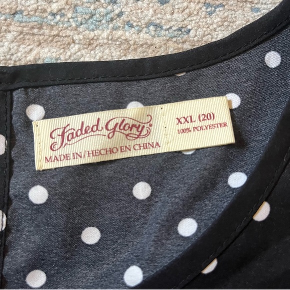 Faded Glory Polka Dot Business Causal Top - Picture 2 of 3